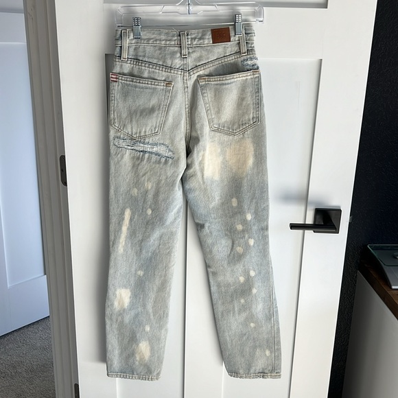 Urban Outfitters BDG High Rise Slim Straight Jean Distressed Bleach Wash Size 24 - Picture 6 of 10